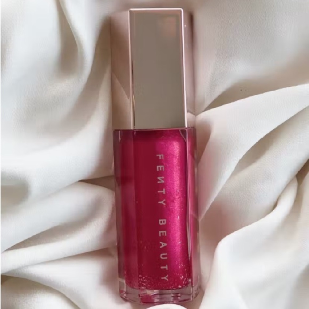 *LOOKING FOR* RUBY MILK FENTY GLOSS BOMB FULL-SIZE 9 mL